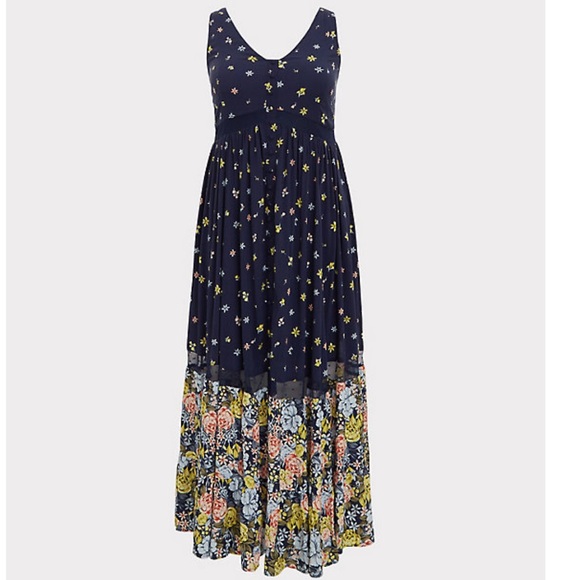 torrid Dresses & Skirts - NWT Torrid NAVY MIXED FLORAL BUTTON MAXI DRESS